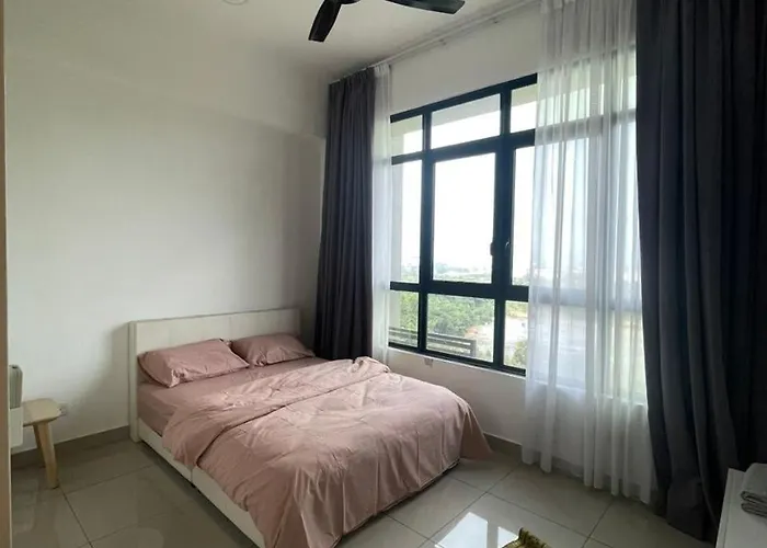Arinara Homestay Near Ioi City Mall Putrajaya 3R2B 5-6Pax At Conezion Residence